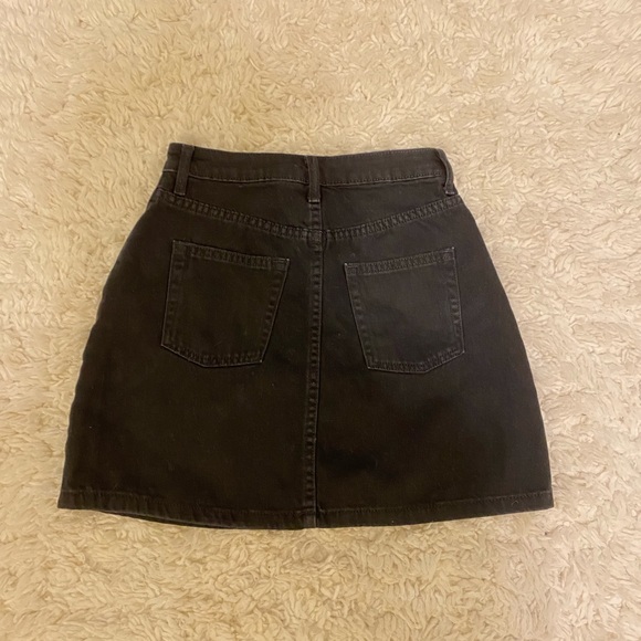 H&M Divided Black Denim Mini Skirt - Picture 3 of 4